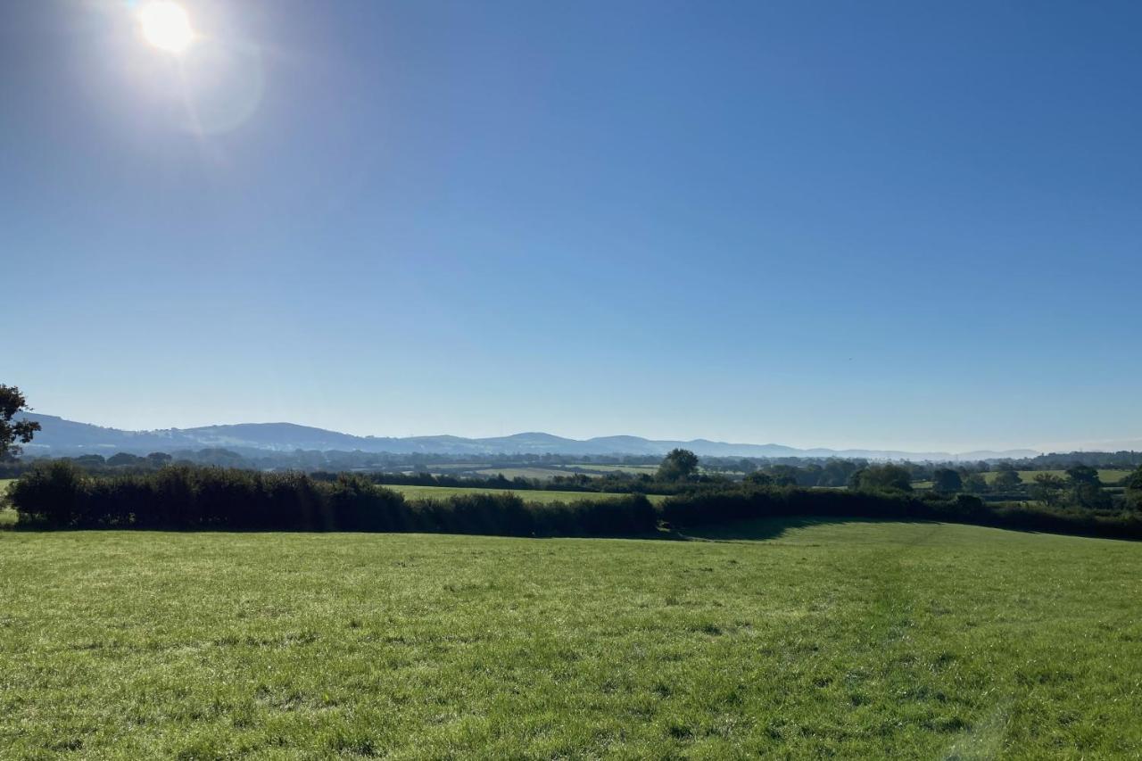 Abbey Farm Luxury Glamping Rhuddlan Exterior foto