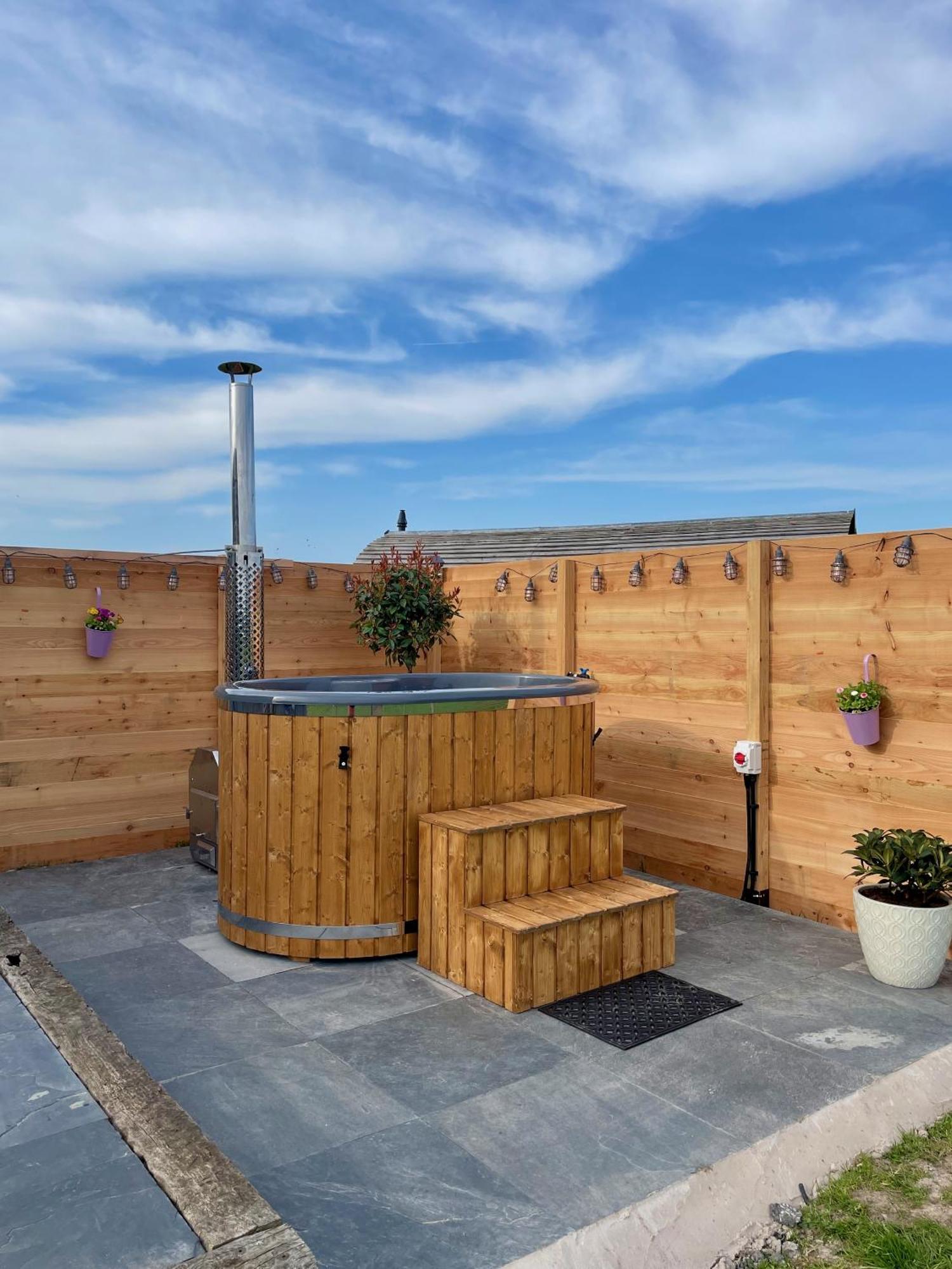 Abbey Farm Luxury Glamping Rhuddlan Exterior foto